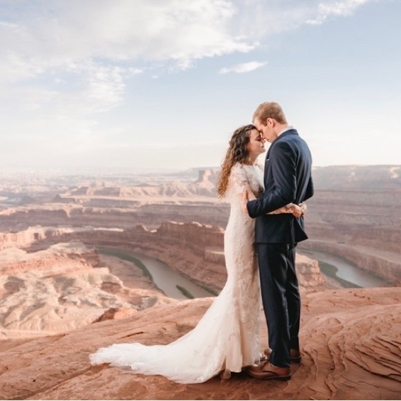 Modest wedding dress from LDS bridal Size 4 - Picture 5 of 5